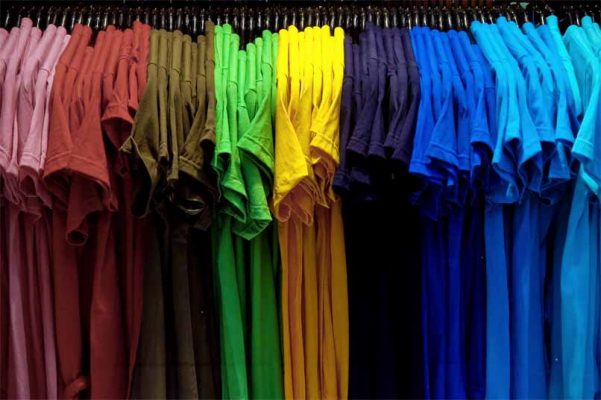 สีเสื้อมงคลตามวันเกิด